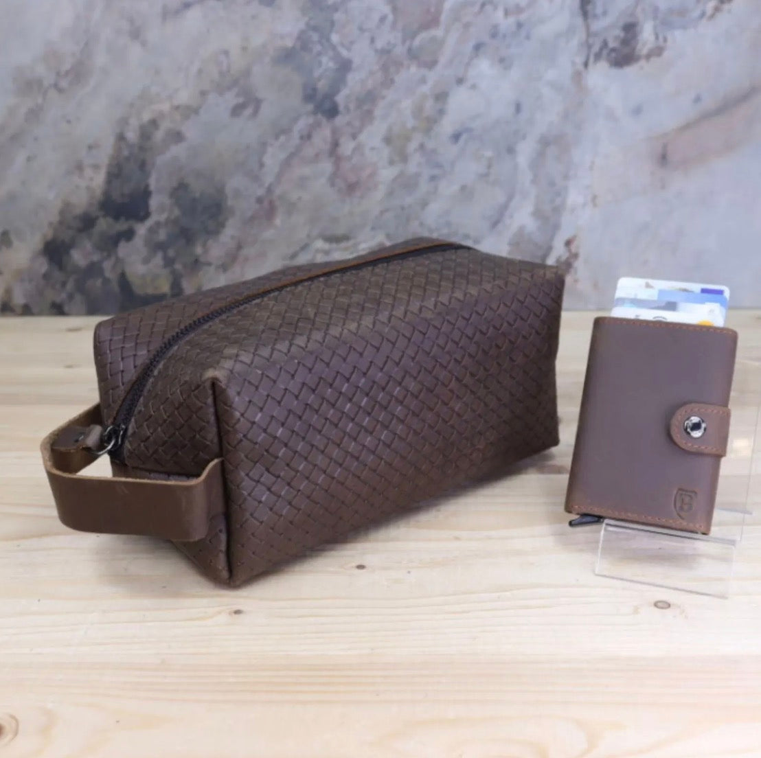 Leder Dopp Kit & Kartenhalter Set - Personalisiert mit Gravur, RFID-Geldbörse, Vatertag, Reise-Toilettenbeutel, Kartenetui